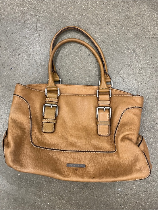 Michael Kors Handbags - Michael Kors leather Satchel Handbag in Tan